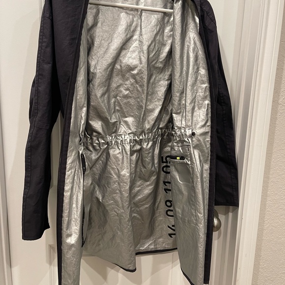 Womens Nike tech reversible rain jacket size small new without tags. - Picture 6 of 8